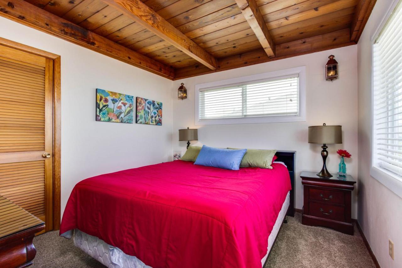Lincoln City Beach Front Vacation Rental Экстерьер фото